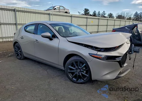 2023 Mazda 3 Premium z USA, uszkodzony, nr VIN JM1BPAMM8P1608182